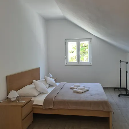 Appartamento Toro Sveta Nedelja (Hvar)
